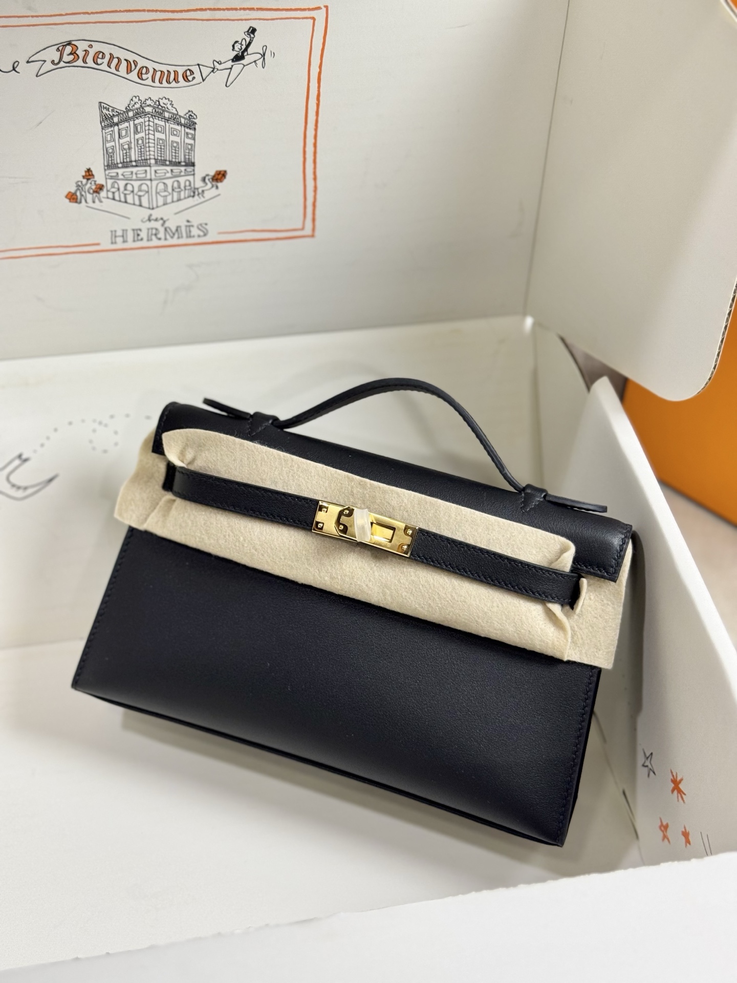 kelly pochette